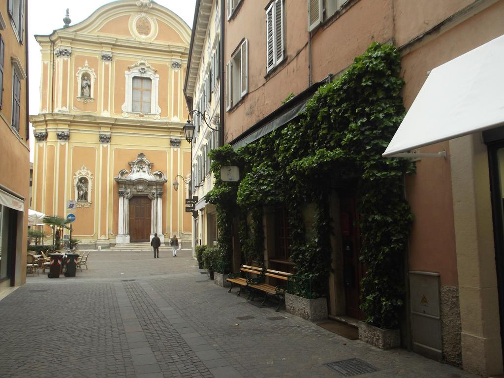 Casa All'Oca Riva del Garda Bilik gambar